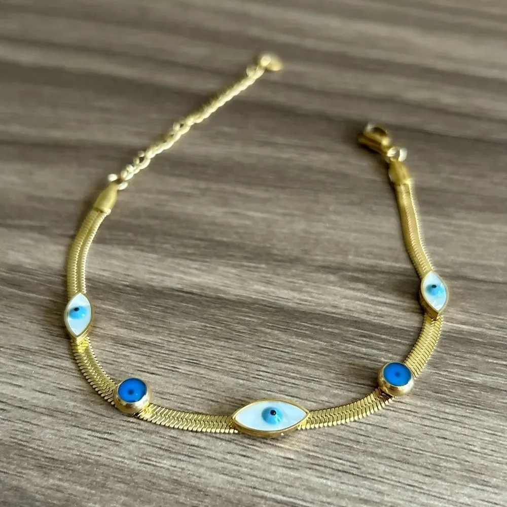 Gold  Evil Eye Bracelet Q426